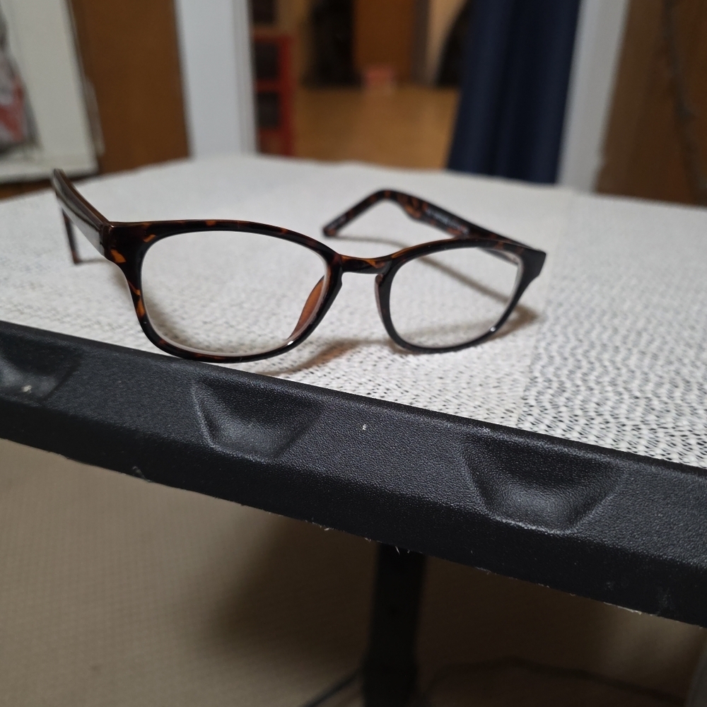 SOLD!!! Tortoise Shell Women's Glasses (Rx Can Be Swapped)